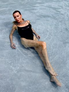 Katie Cassidy feet photo 12