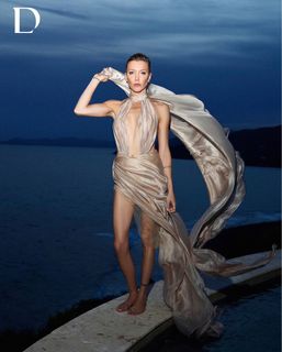 Katie Cassidy feet photo 4