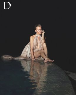Katie Cassidy feet photo 1