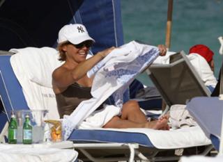 Katie Couric feet photo thumbnail