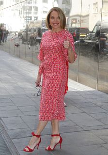 Katie Couric feet photo thumbnail