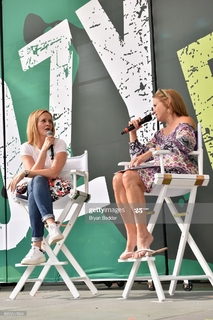 Katie Couric feet photo thumbnail