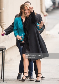 Katie Couric feet photo thumbnail