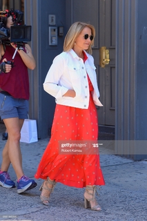 Katie Couric feet photo thumbnail