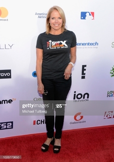 Katie Couric feet photo thumbnail