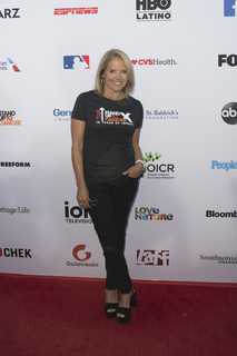 Katie Couric feet photo thumbnail