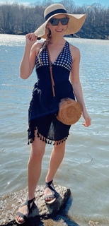 Katie Feeney feet photo thumbnail