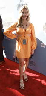 Katie Feeney feet photo thumbnail