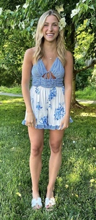 Katie Feeney feet photo thumbnail