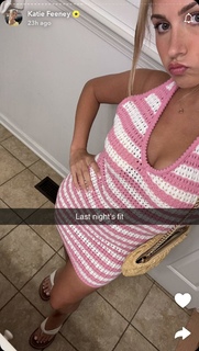 Katie Feeney feet photo thumbnail