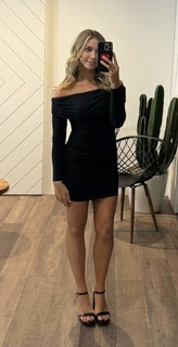 Katie Feeney feet photo thumbnail