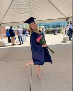 Katie Feeney feet photo thumbnail