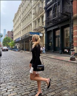 Katie Feeney feet photo thumbnail