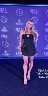 Katie Feeney feet photo thumbnail
