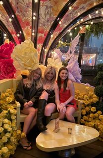 Katie Feeney feet photo thumbnail
