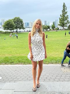 Katie Feeney feet photo thumbnail