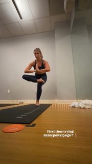Katie Feeney feet photo thumbnail
