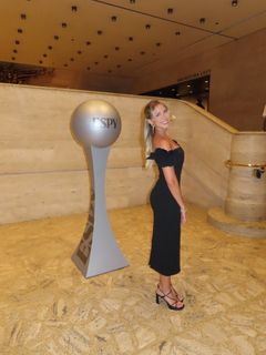 Katie Feeney feet photo 7