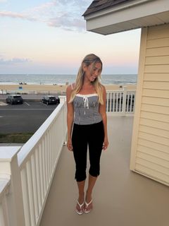 Katie Feeney feet photo 1