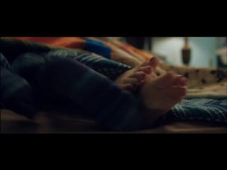 Katie Findlay feet photo 3