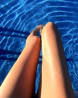 Katie Flood feet photo 2