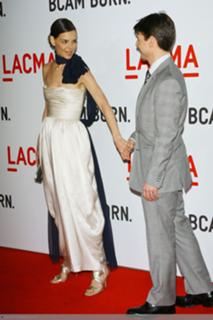 Katie Holmes feet photo thumbnail