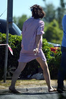 Katie Holmes feet photo thumbnail