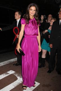 Katie Holmes feet photo thumbnail