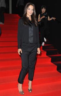 Katie Holmes feet photo thumbnail