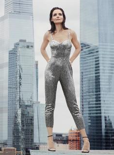 Katie Holmes feet photo thumbnail