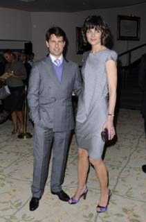 Katie Holmes feet photo thumbnail