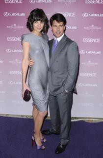 Katie Holmes feet photo thumbnail