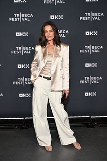 Katie Holmes feet photo 3