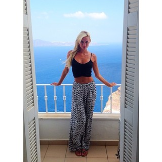 Katie Kearny feet photo 2