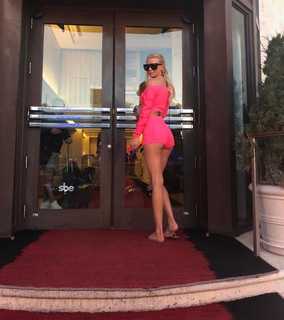 Katie Kearny feet photo 9