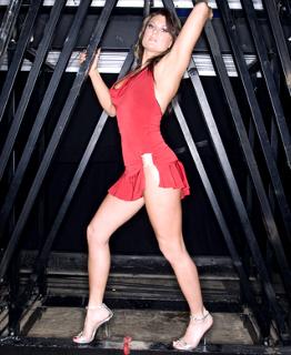 Katie Lea Waters feet photo 2