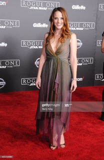 Katie Leclerc feet photo 6