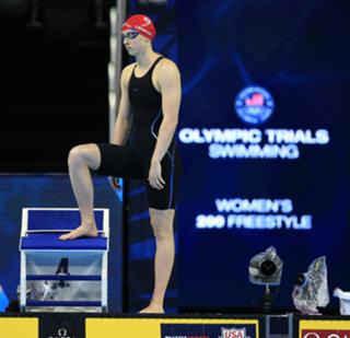 Katie Ledecky feet photo thumbnail