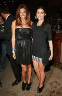 Katie Lee feet photo thumbnail