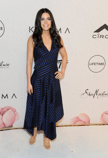 Katie Lee feet photo thumbnail