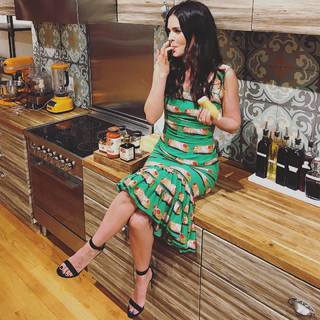 Katie Lee feet photo thumbnail