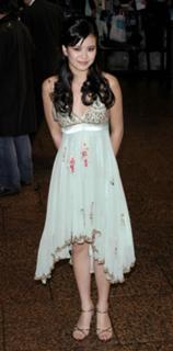 Katie Leung feet photo thumbnail