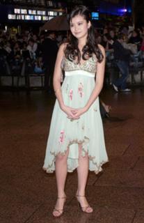 Katie Leung feet photo thumbnail