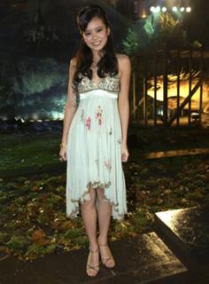 Katie Leung feet photo thumbnail