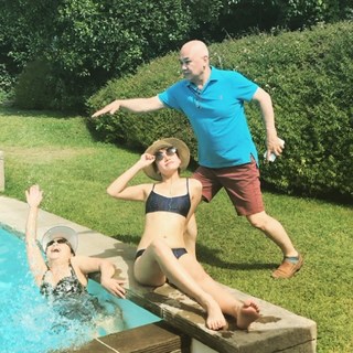 Katie Leung feet photo thumbnail