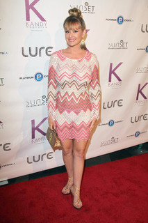 Katie Lohmann feet photo 4