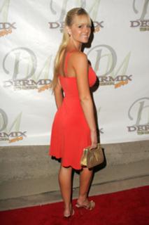 Katie Lohmann feet photo 3