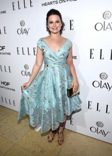Katie Lowes feet photo 7