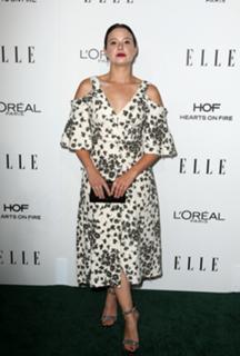 Katie Lowes feet photo 1