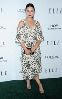 Katie Lowes feet photo 18